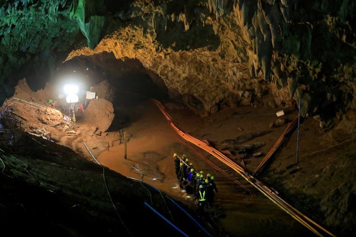 thai-rescuei-cave